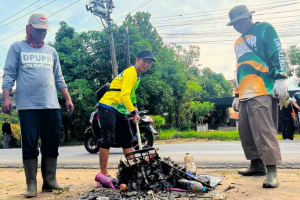 Songsong Proyek Jembatan Kapuas III, Warga Pallima Gencarkan Gotong Royong Tata Lingkungan