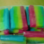 Bernostalgia dengan Es Gabus Pelangi