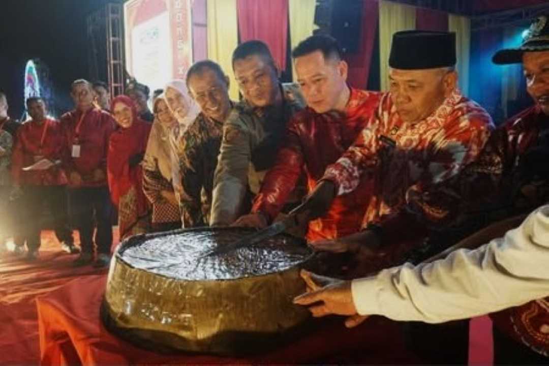 Rayakan Keberagaman di Sungai Pinyuh, Wabup Juli: Imlek adalah Simbol Kuat Harmoni Antar-Etnis