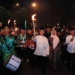 Berjalan Bersama Ribuan Warga, Gubernur Kalbar dan Erlina Sambut Ramadhan dengan Sukacita