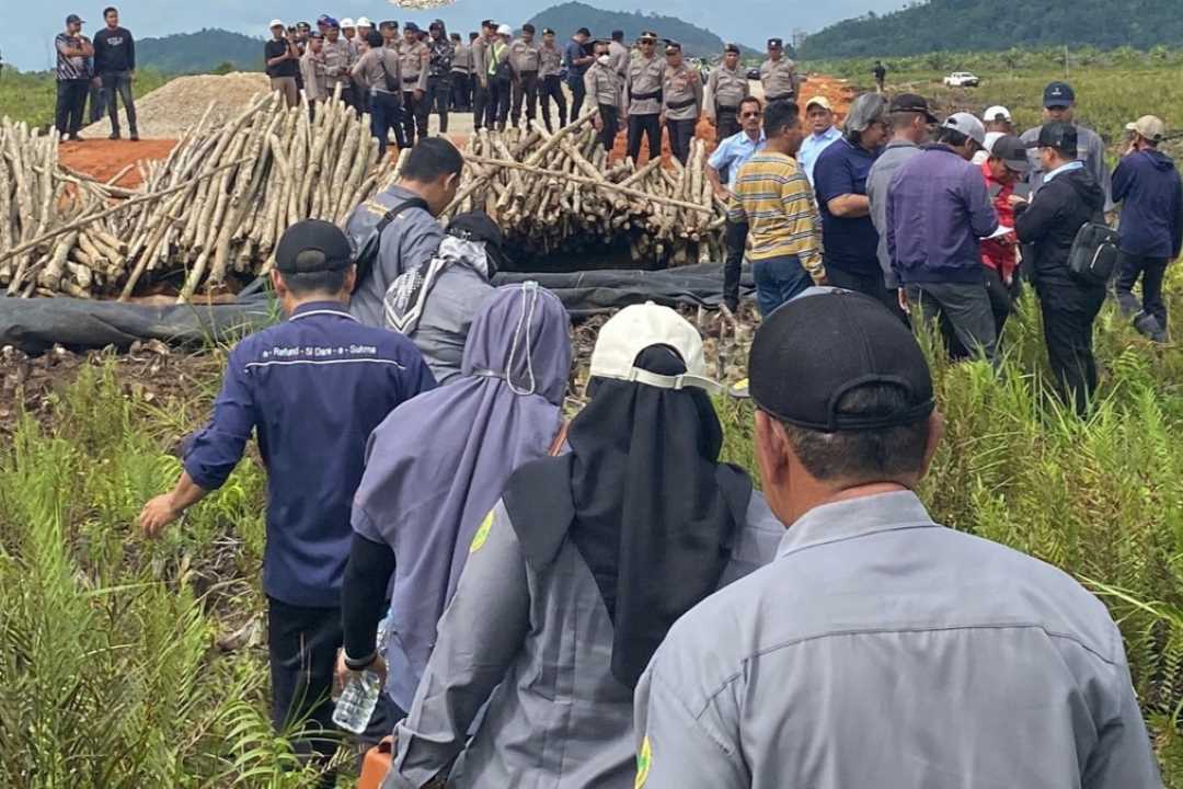 PN Mempawah Eksekusi Riil Lahan Jalur IPPKH PT ANTAM di Desa Bukit Batu