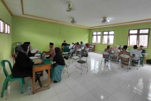 Minimalisir Pernikahan Siri, Puluhan Pasutri di Peniraman Resmi Kantongi Buku Nikah Lewat Sidang Itsbat Terpadu