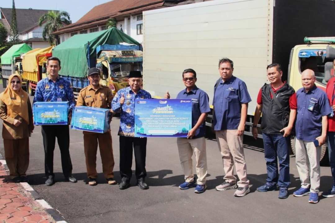 Bantu Ringankan Beban Ekonomi Ramadan, Pelindo Regional 2 Pontianak Santuni Anak Yatim di Sungai Kunyit